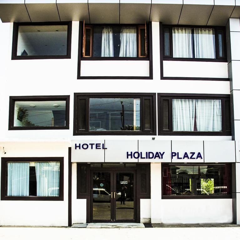 ホテルHoliday Plaza Srīnagar エクステリア 写真
